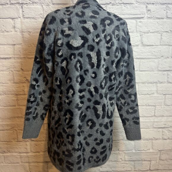 Evolution By Cyrus Women’s NWT Cozy Cheetah Print Cardigan Size Small - Picture 4 of 9